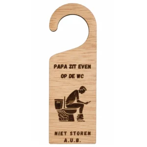 de leukste deurhangers voor alle papa's. Papa zit op de wc en wil even niet gestoord worden!