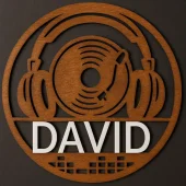 Houten naambordje met het DJ thema. Fantastisch design voor iedere muziekliefhebber.